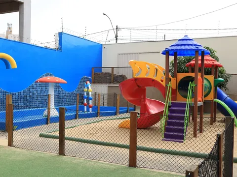 Playground e parque de areia do Colégio Criarte